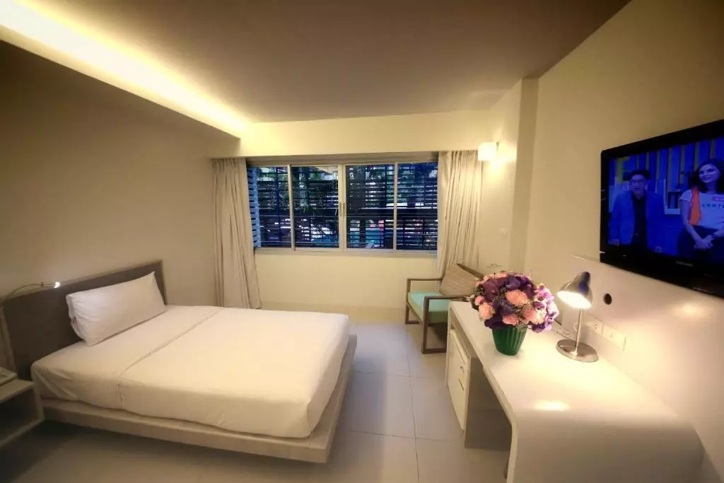 Sunshine Hotel and Residences